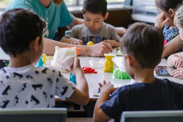 Uno studio dimostra che la stampa 3D migliora il pensiero progettuale e la creatività nelle scuole primarie